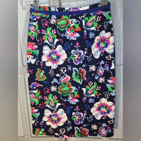NWOT Boden Women's Navy Blue/Multi Color Floral Cotton Blend Pencil Skirt Size 2 - Picture 2 of 8